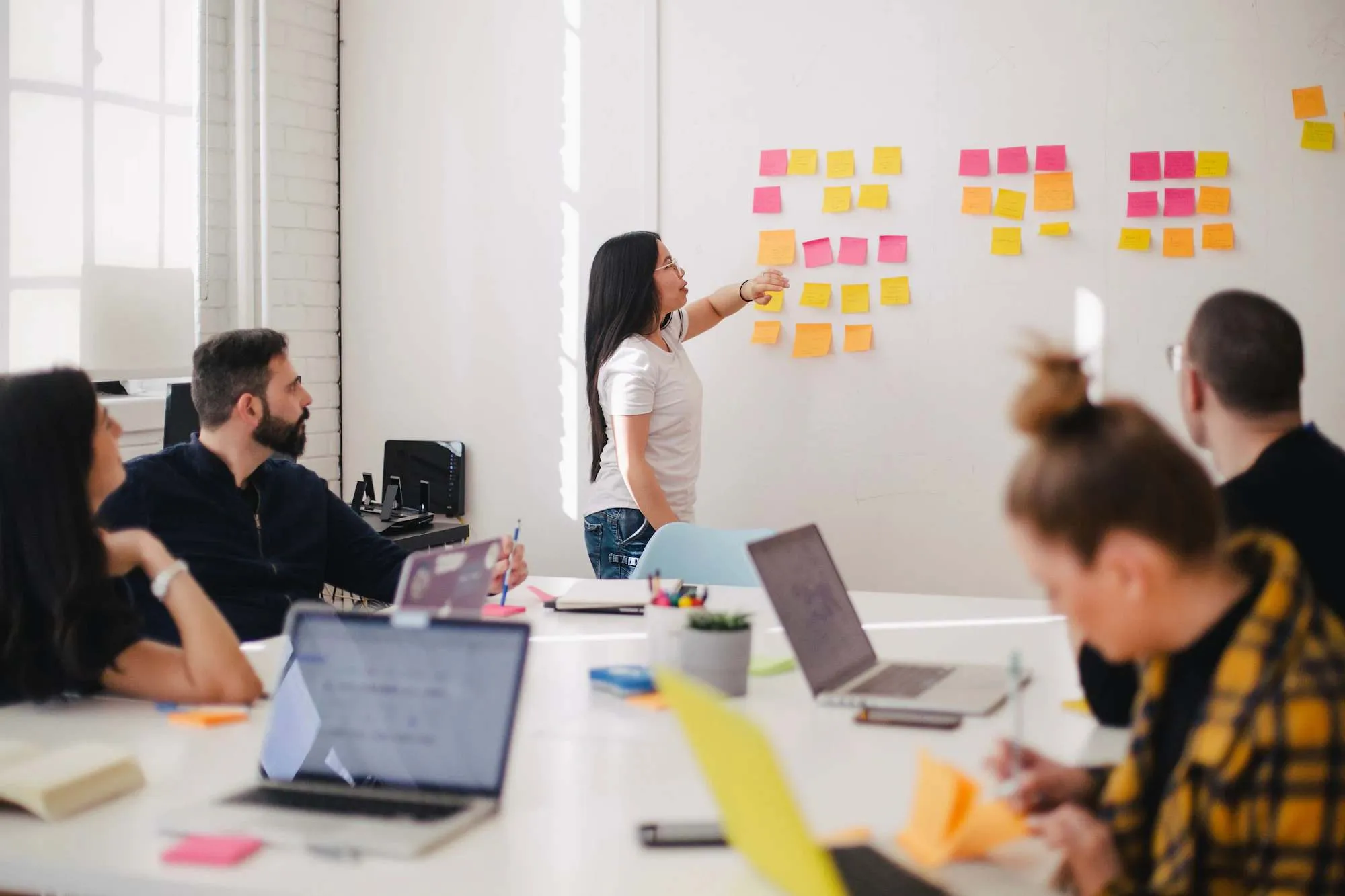 Für Kunden und Organisationen, die Energie klarer entscheiden wollen.